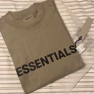 FEAR OF GOD Essentials Longsleeve